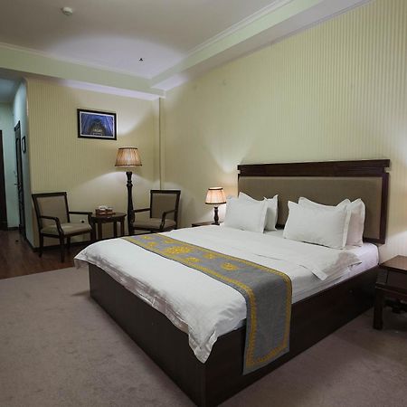 Zargaron Plaza Hotell Bukhara Eksteriør bilde