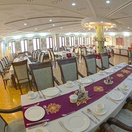 Zargaron Plaza Hotell Bukhara Eksteriør bilde