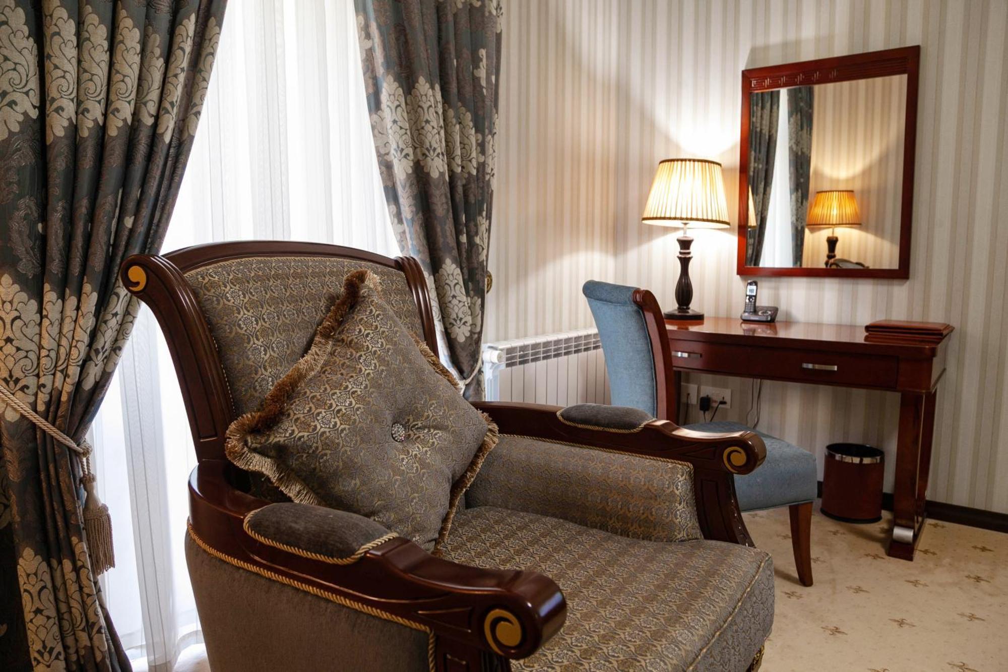 Zargaron Plaza Hotell Bukhara Eksteriør bilde