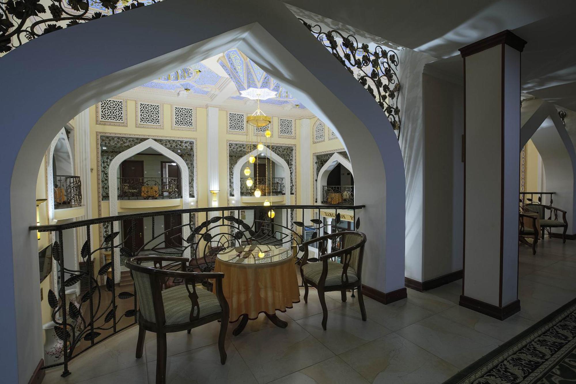 Zargaron Plaza Hotell Bukhara Eksteriør bilde
